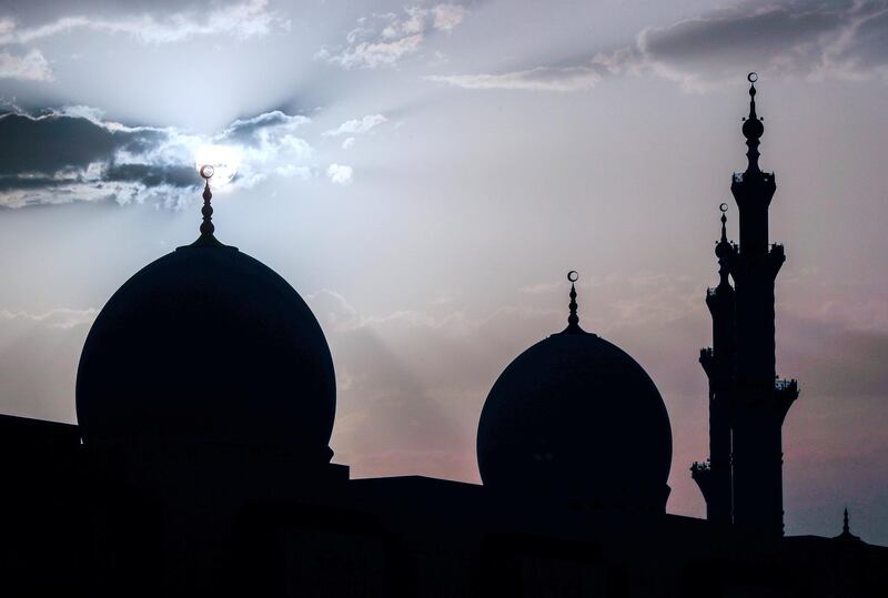 Abu Dhabi, UAE.  May 17, 2018.  Sheikh Zayed Mosque at dusk.  The first morning of Ramadan.
Victor Besa / The National
Section:  National