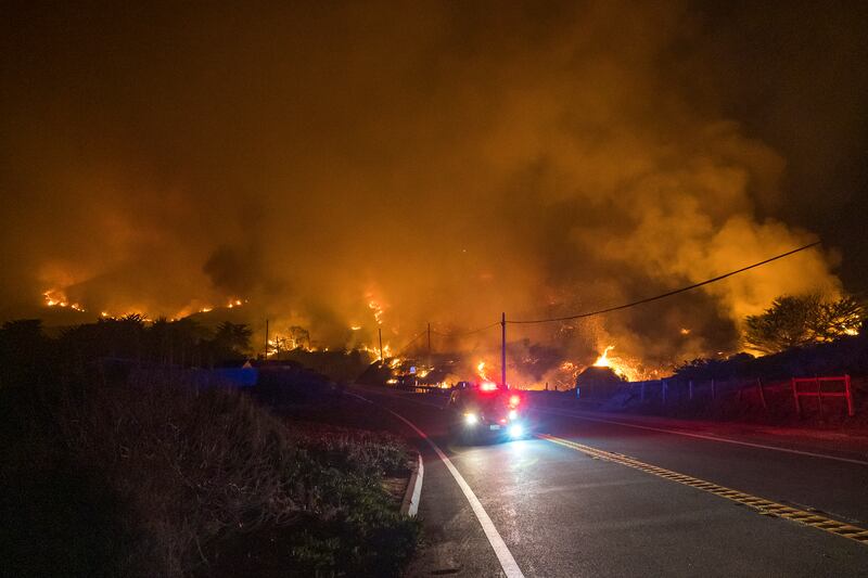 Late on Friday, Monterey County officials ordered the evacuation of residents from the Big Sur area, as the Colorado Fire engulfed more than 100 hectares.