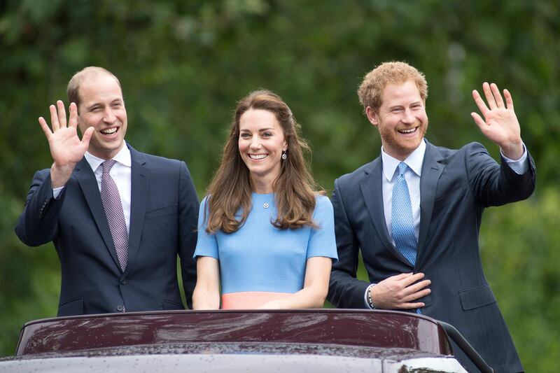 LONDON, ENGLAND - JUNE 12:  (L-R) Prince William, Duke of Cambridge, Catherine, Duchess of Cambridge and Prince Harry during "The Patron's Lunch" celebrations for The Queen's 90th birthday at The Mall on June 12, 2016 in London, England.  (Photo by Jeff Spicer/Getty Images)