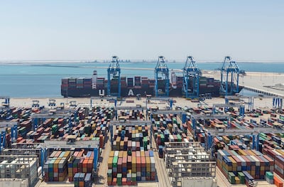 A ship is offloaded at Khalifa Port in Kizad, Abu Dhabi. Courtesy Abu Dhabi Ports *** Local Caption ***  bz18ma-kizad-01.jpg