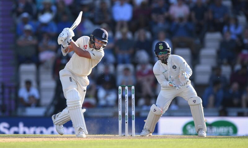 SOUTHAMPTON, ENGLAND - SEPTEMBER 01:  India wicketkeeper Rishabh Pant looks on as England batsman Sam Curran picks up some runs during day three of the 4th Specsavers Test between England and India at The Ageas Bowl on September 1, 2018 in Southampton, England.  (Photo by Stu Forster/Getty Images)