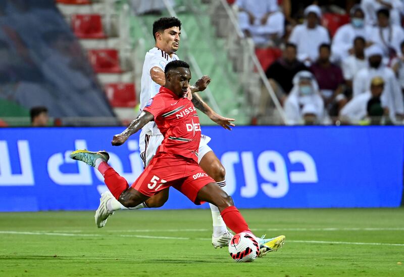 Shabab Al Ahli battle with Al Wahda. Photo: UAE Pro League