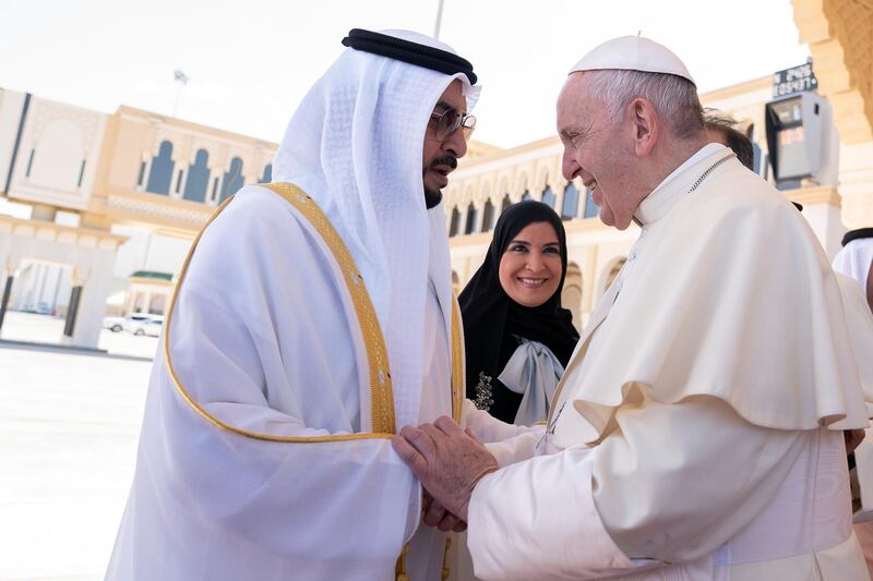 ABU DHABI, UNITED ARAB EMIRATES - February 05, 2019: Day three of the UAE Papal visit - HH Sheikh Hamdan bin Zayed Al Nahyan, Ruler’s Representative in Al Dhafra Region (L), bids farewell to His Holiness Pope Francis, Head of the Catholic Church (R), at the Presidential Airport. 


( Mohamed Al Hammadi / Ministry of Presidential Affairs )
---