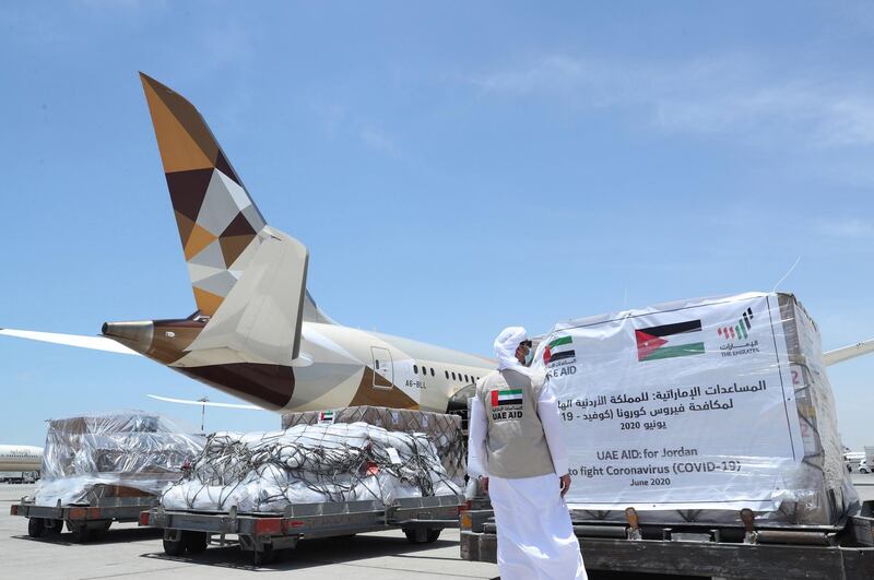 ABU DHABI, 15th June 2020 (WAM) – As part of efforts to strengthen the capacity of the health sector in various countries to overcome the COVID-19 crisis, the United Arab Emirates today sent an aid plane containing 12.4 metric tons of medical supplies to Jordan. Wam