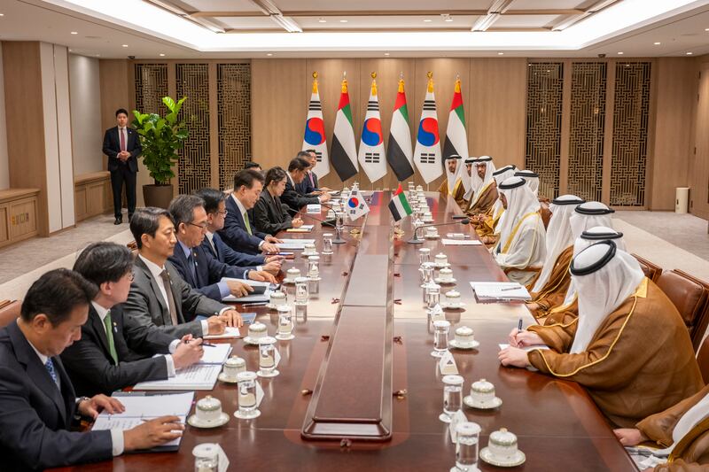 The two presidents attend a reception, part of Sheikh Mohamed's official visit to South Korea. Abdulla Al Neyadi / UAE Presidential Court
