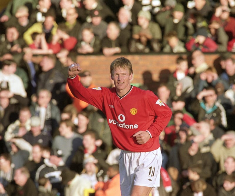 7 Jan 2001:  Teddy Sheringham of Manchester United celebrates scoring the winning goal during the AXA sponsored FA Cup 3rd round match against Fulham played at Craven Cottage, in London. Manchester United won the match 2-1. \ Mandatory Credit: Phil Cole /Allsport