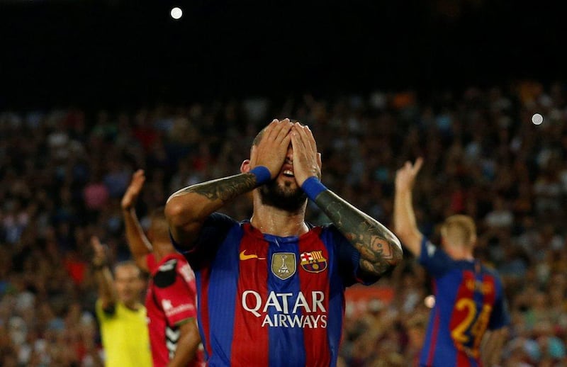 Aleix Vidal started in Barcelona's 2-1 defeat at Camp Nou to Alaves on September 10, 2016. Albert Gea / Reuters