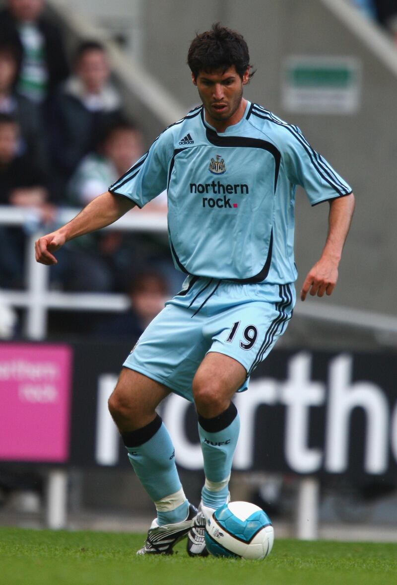 NEWCASTLE-UPON-TYNE, UNITED KINGDOM - JULY 26: -  Albert Luque of Newcastle United in action during the Pre season friendly match between Newcastle United and Celtic at St James' Park on July 26, 2007 in Newcastle, England (Photo by Mark Thompson/Getty Images)