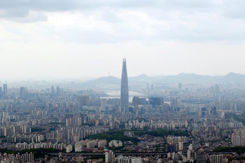 The Lotte World Tower in Seoul, South Korea, is 554.5 metres in height and has 123 floors, and is the fifth tallest building in the world. Jeon Heon-Kyun / EPA