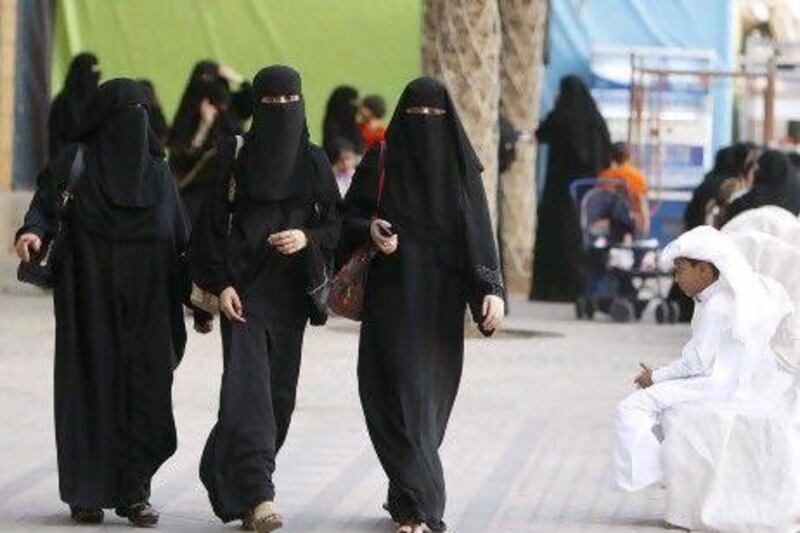 Saudi Arabian women must remove their veils during security checks following a ruling by the kingdom’s Shura Council.