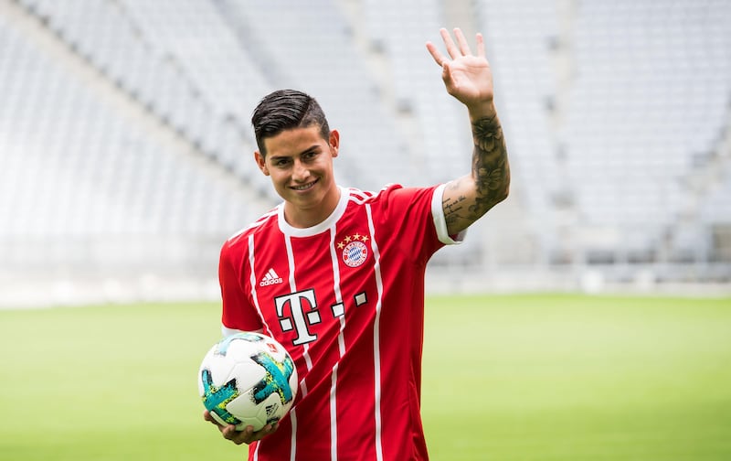 epa06083139 Bayern Munich's new player James Rodriguez waves during his presentation in Munich, Germany, 12 July 2017. German Bundesliga soccer club Bayern Munich announced on 11 July 2017 James Rodriguez comes from Spain's Real Madrid on a two-year loan.  EPA/LUKAS BARTH