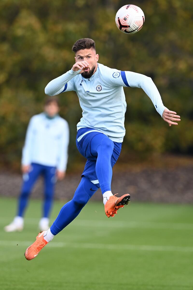 COBHAM, ENGLAND - NOVEMBER 06:  Olivier Giroud of Chelsea during a training session at Chelsea Training Ground on November 6, 2020 in Cobham, United Kingdom. (Photo by Darren Walsh/Chelsea FC via Getty Images)