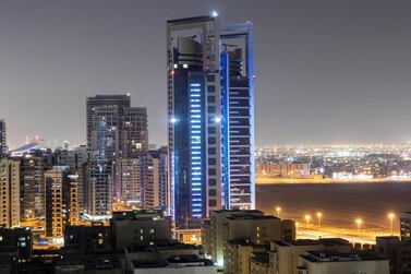 Residents of The Greens complained of overpoweringly strong strobe lights on the newly-erected Tecom Twin Tower. Antonie Robertson / The National