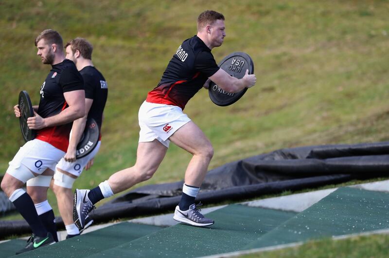 BAGSHOT, ENGLAND - FEBRUARY 02:  Sam Simmonds takes part in sprint training during the England training session held at Pennyhill Park on February 2, 2018 in Bagshot, England.  (Photo by David Rogers/Getty Images)