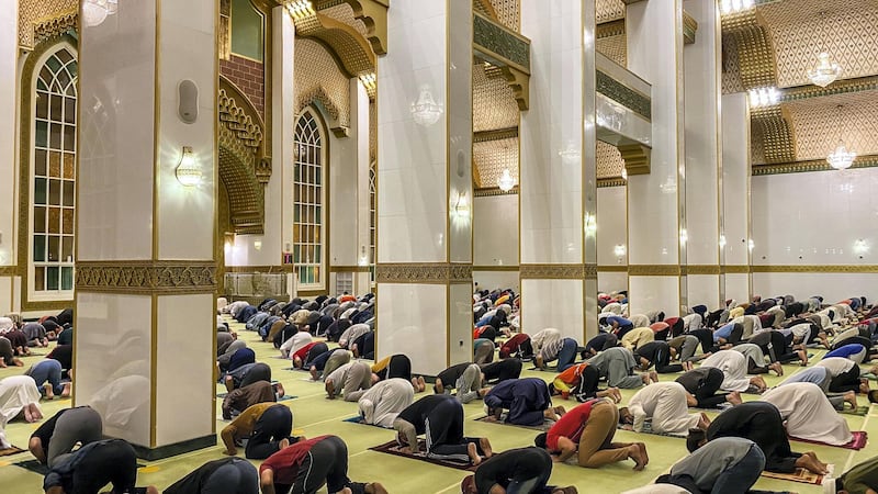 DUBAI, UNITED ARAB EMIRATES. 13 APRIL 2021. Morning prayers on the start of the Holy Month of Ra,adan in the United Arab Emirates at the Al Salam Masjid in Al Barsha. (Photo: Antonie Robertson/The National) Journalist: None. Section: National.