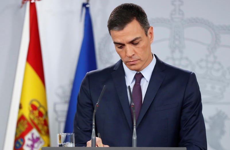 epa07371808 Spanish Prime Minister Pedro Sanchez delivers an institutional statement after an extraordinary cabinet meeting at the Moncloa Presidential Palace in Madrid, Spain, 15 February 2019. Sanchez announced early elections to be held on 28 April 2019, after the government did not find enough support in the Spain's Lower House of parliament to pass the 2019 budget.  EPA/CHEMA MOYA