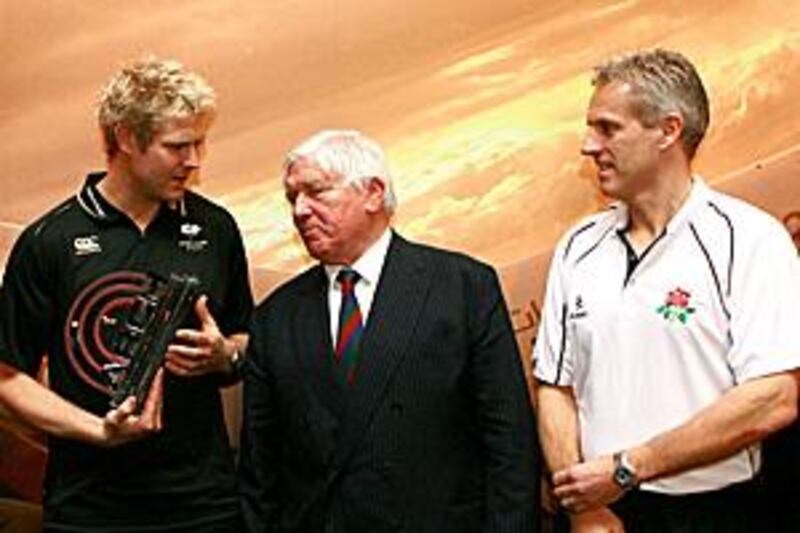 Mathew Hoggard, left, and Peter Moores, right, with Maurice Flanagan, the executive vice chairman of Emirates Airlines and Group, at the launch of ProArch Trophy.