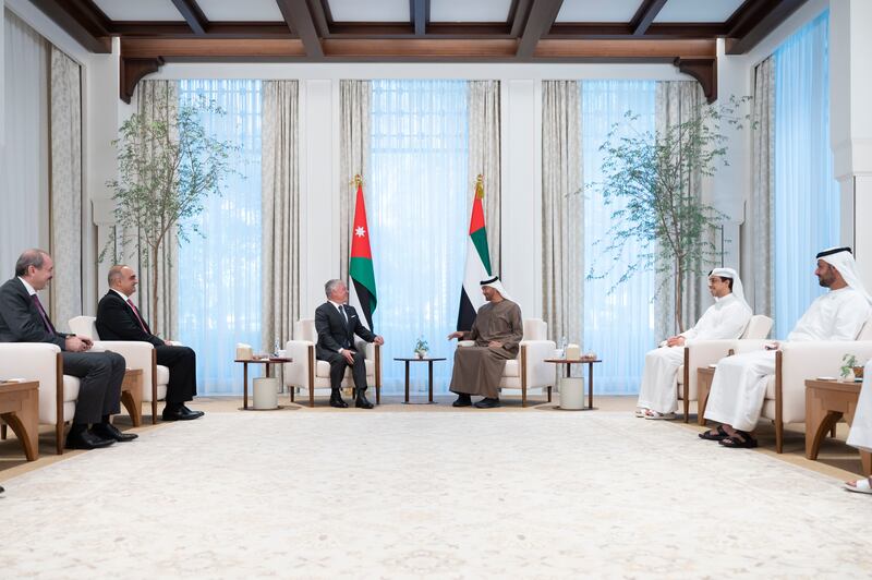 Sheikh Mohamed and King Abdullah discussed bilateral relations.