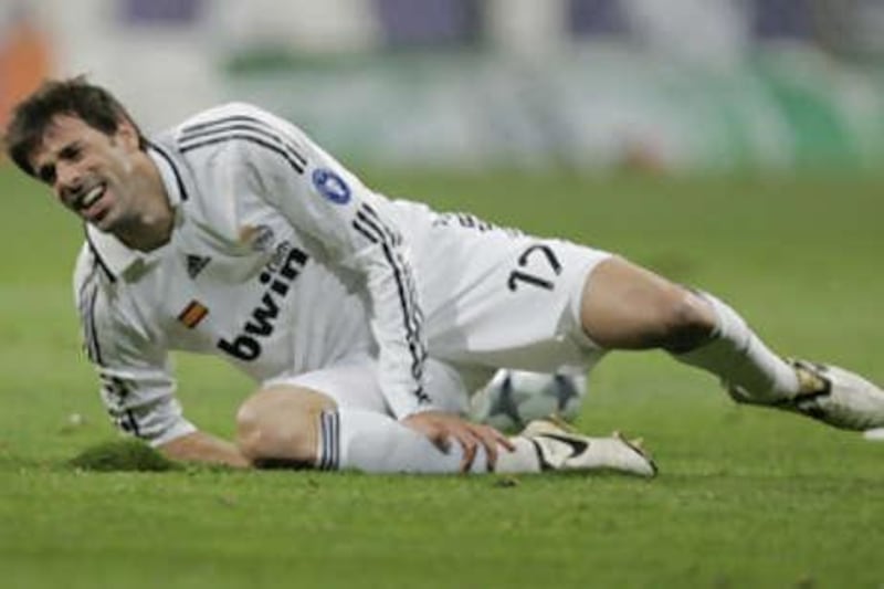 Ruud van Nistelrooy faces a lengthy lay-off after undergoing surgery on his injured right knee.