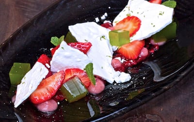 Deconstructed Eton Mess, a recipe from James Nathan – MasterChef UK champion season 4 in 2008.