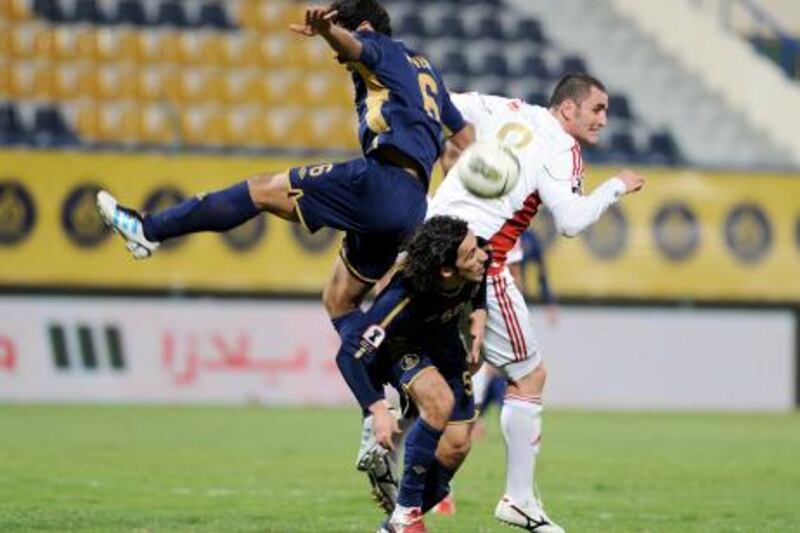 Al Jazeera VS Dubai - photographer: Ashraf Al Amra
                                                                                  03-02-2012         :          