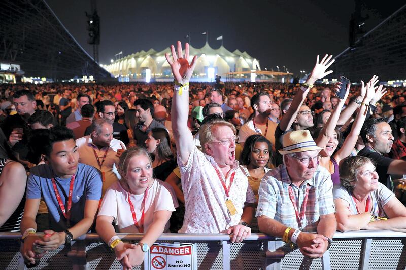 ABU DHABI , UNITED ARAB EMIRATES , NOV 25   – 2017 :- People enjoying the performance of  Mumford and Sons at the Du Arena in Abu Dhabi.  (Pawan Singh / The National) Story by Saeed Saeed