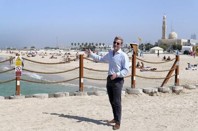 DUBAI, UNITED ARAB EMIRATES , Feb 08 – Harry Tregoning - Estate agent at the kite beach in Umm Suqeim area in Dubai. (Pawan Singh / The National) For News/Stock/Online/Instagram. Story by Georgia 