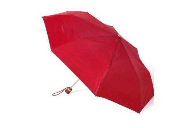 Totes SuperDome umbrella in red. Courtesy: totes ISOTONER Corporation