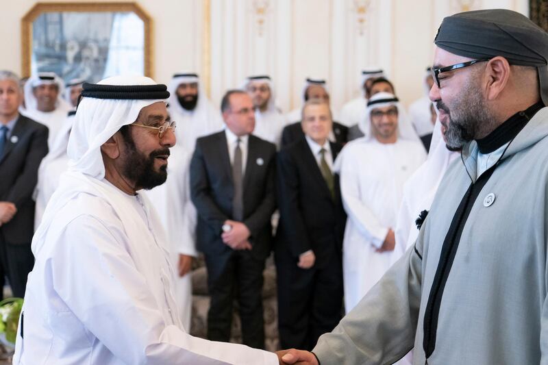 ABU DHABI, UNITED ARAB EMIRATES - September 10, 2018: HH Sheikh Tahnoon bin Mohamed Al Nahyan, Ruler's Representative in Al Ain Region (L), greets HM King Mohamed VI of Morocco (R), during a Sea Palace barza. 

(  Rashed Al Mansoori / Crown Prince Court - Abu Dhabi  )
---