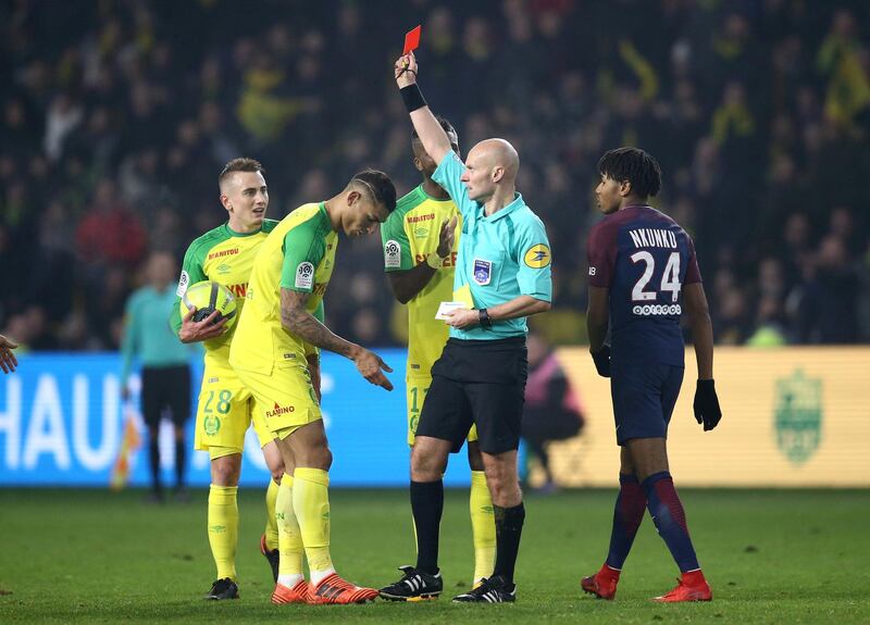 Soccer Football - Ligue 1 - FC Nantes vs Paris St Germain - The Stade de la Beaujoire - Louis Fonteneau, Nantes, France - January 14, 2018   Nantes' Diego Carlos is shown a red card by referee Tony Chapron   REUTERS/Stephane Mahe