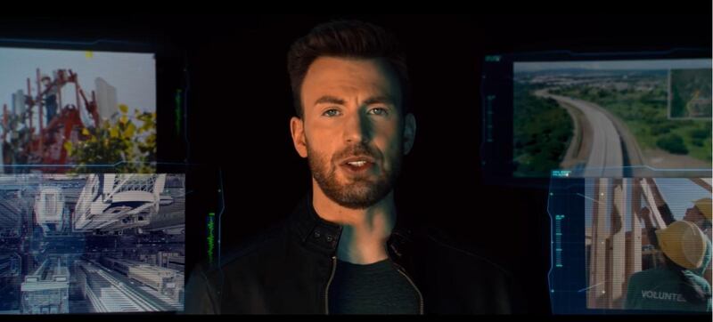 Chris Evans speaks Tagalog in a new advert for Smart Communications. 