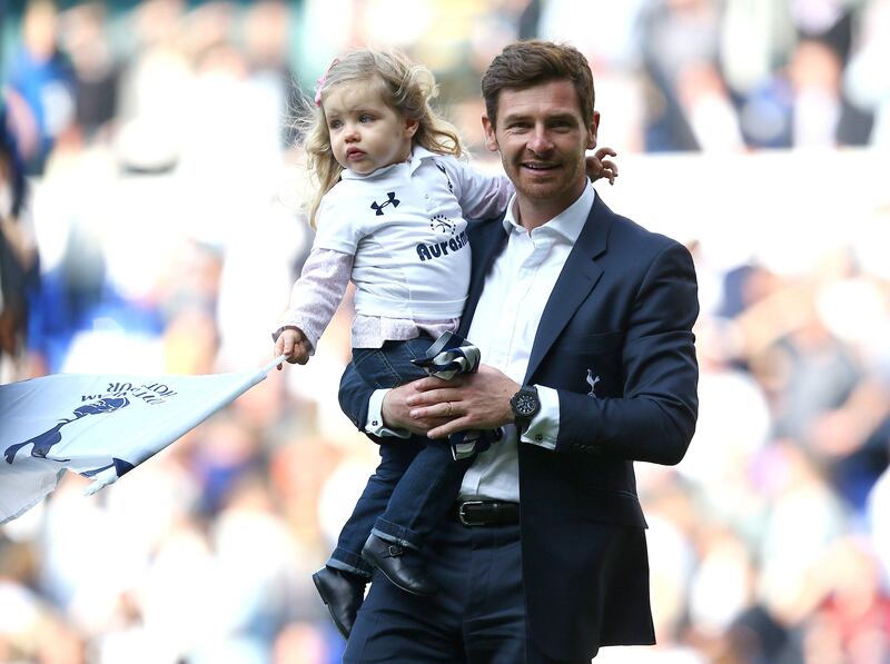 LONDON, ENGLAND - MAY 19:   Manager Andre Villas Boas salutes the fans with his daughter during the Barclays Premier League match between Tottenham Hotspur and Sunderland at White Hart Lane on May 19, 2013 in London, England.  (Photo by Jan Kruger/Getty Images) *** Local Caption ***  169059263.jpg