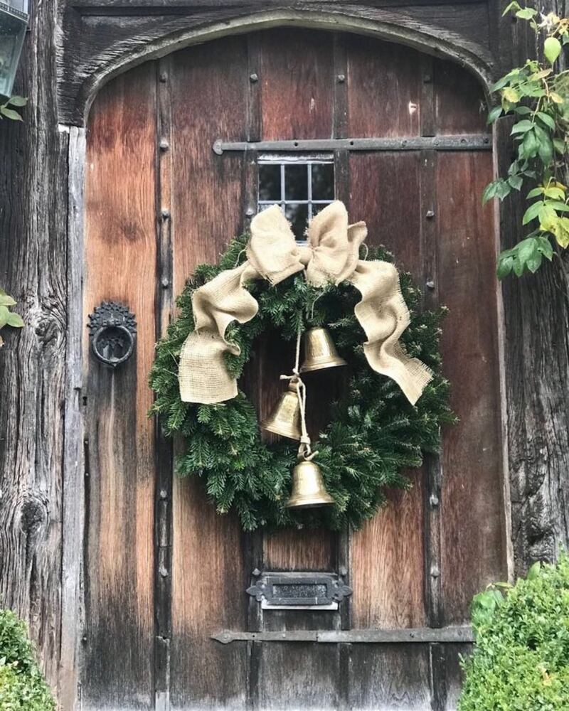 British actress and TV presenter Kelly Brook shared a lovely photo of the fresh wreath hanging on her front door, along with bells and ribbons. 'I’m getting excited,' she wrote. Instagram