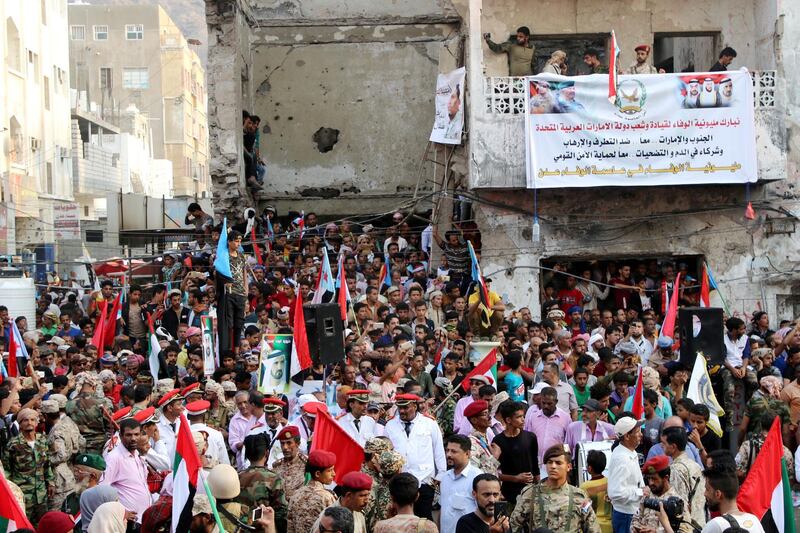 FILE PHOTO: Supporters of Yemen's southern separatists rally to show support to the United Arab Emirates amid a standoff with the Saudi-backed government, in the port city of Aden, Yemen September 5, 2019. REUTERS/Fawaz Salman/File Photo