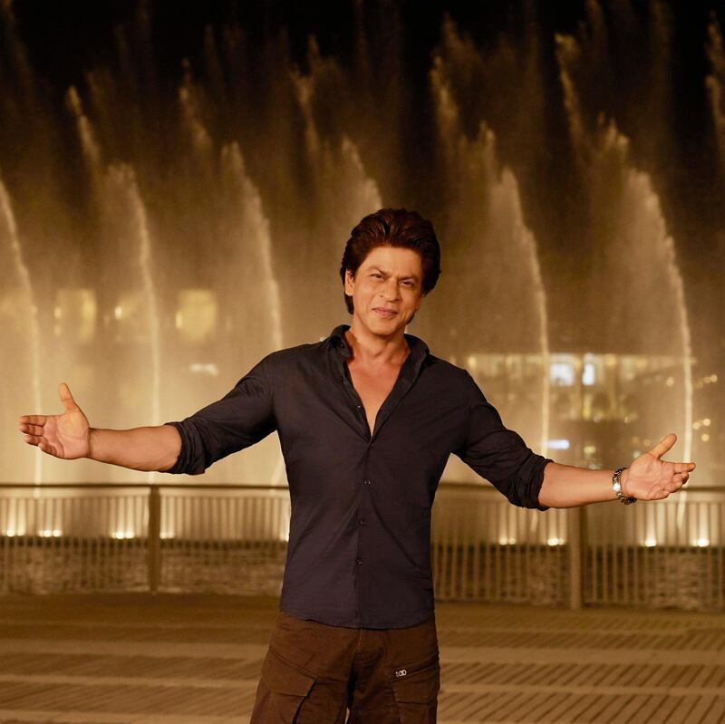 Shah Rukh Khan is see enjoying the Dubai Fountain as part of his #BeMyGuest video. Courtesy Dubai Tourism