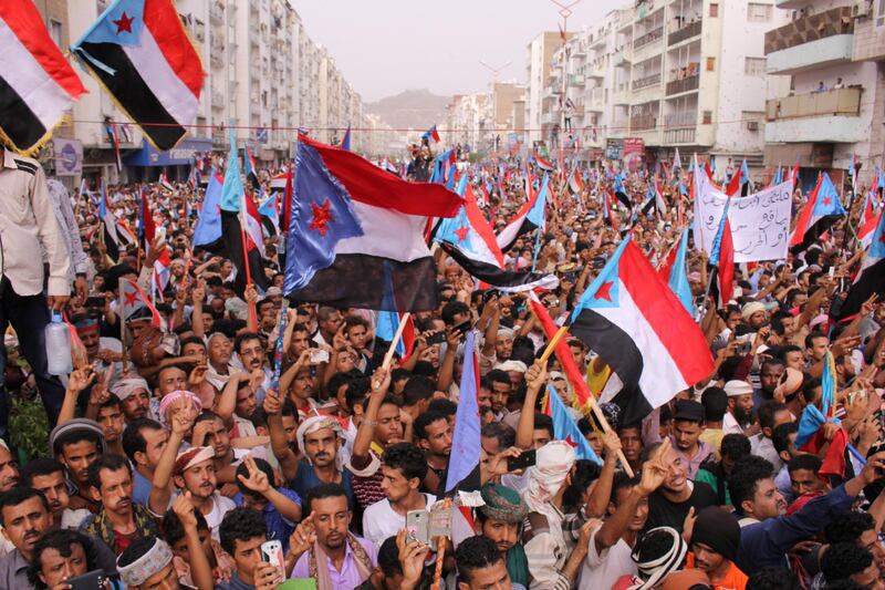 Supporters of the Transitional Southern Council attend a rally to demand the secession of south Yemen, in the southern port city of Aden, Yemen July 7, 2017. REUTERS/Fawaz Salman