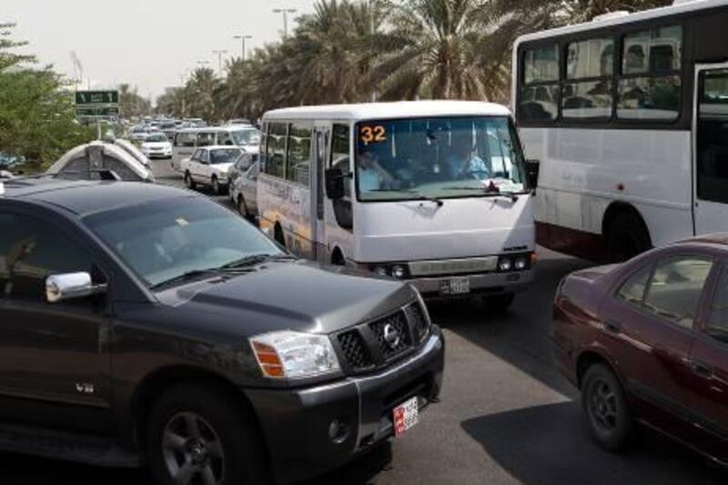September 19, 2010 / Abu Dhabi / (Rich-Joseph Facun / The National) As schools let out traffic piles up near Muroor Road and 15th Street, Sunday, September 19, 2010 in Abu Dhabi. 