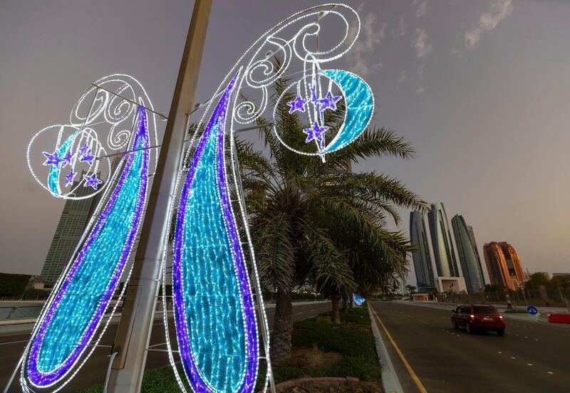 Abu Dhabi, United Arab Emirates - Reporter: N/A: Ramadan. Ramadan decorations on the corniche. Monday, April 27th, 2020. Abu Dhabi. Chris Whiteoak / The National