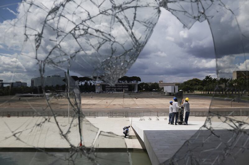 A smashed window at Planalto Palace in Brasilia. Reuters 