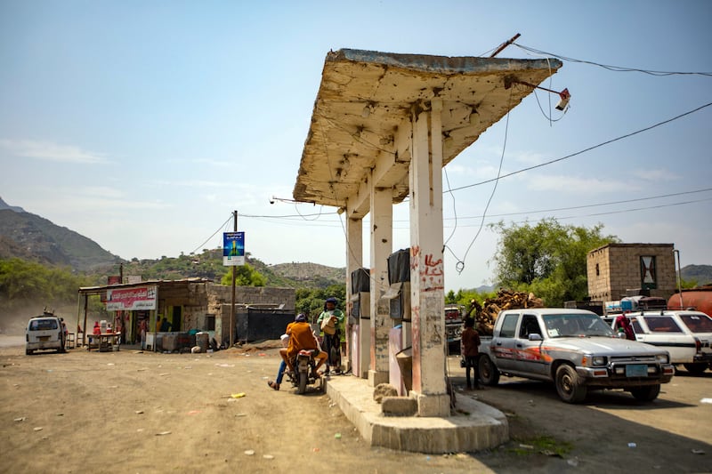 A fuel station in Yemeni city of Taiz.