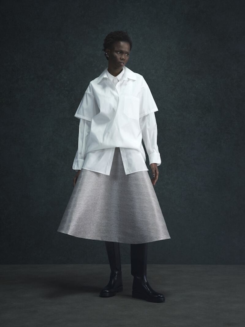 Noon by Noor mixes masculine and feminine codes with this oversized shirt and circle skirt.