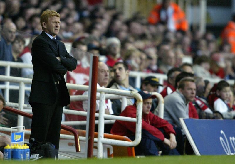 LONDON - MAY 7:  Manager Gordan Strachan of Southampton looks dejected on the touchline during the FA Barclaycard Premiership match between Arsenal and Southampton at Highbury on May 7, 2003 in London. (Photo by Mark Thompson/Getty Images)