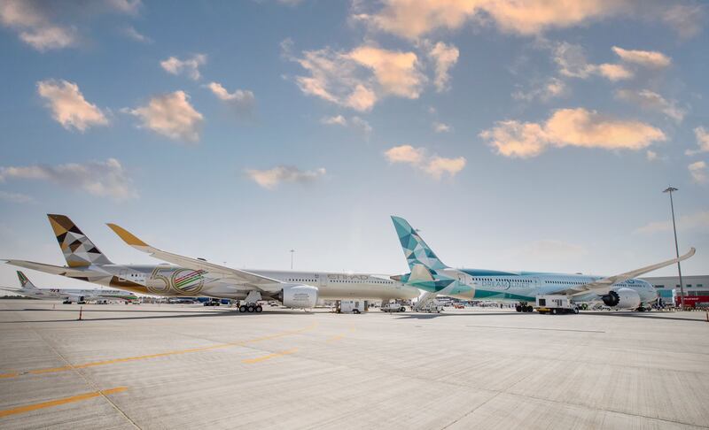 Etihad's Airbus A350 and signature Greenliner B787 aicraft at Dubai Airshow. Photo: Etihad