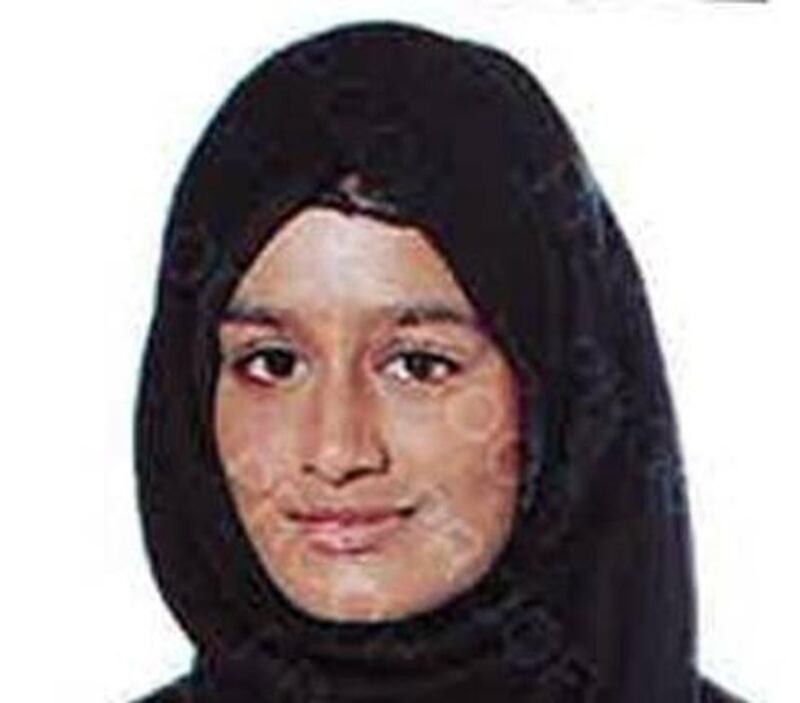 epa07369268 (FILE) - A handout photo made available by the London Metropolitan Police Service(MPS) on 20 February 2015 showing Shamima Begum one of three schoolgirls at Gatwick Airport, southern England, 17 February 2015 who have been reported missing and are believed to be making their way to Syria. Media reports on 14 February 2019 state that Shamima Begum, aged 19 who is in a refugee camp in Syria wants to return to Britain with her baby, her other two children both have died in the conflict. Shamima Begum said that one of her two school friends was killed in a bombing and the other's whereabouts is not known.  EPA/LONDON METROPLITAN POLICE / HANDOUT  HANDOUT EDITORIAL USE ONLY/NO SALES *** Local Caption *** 51809500