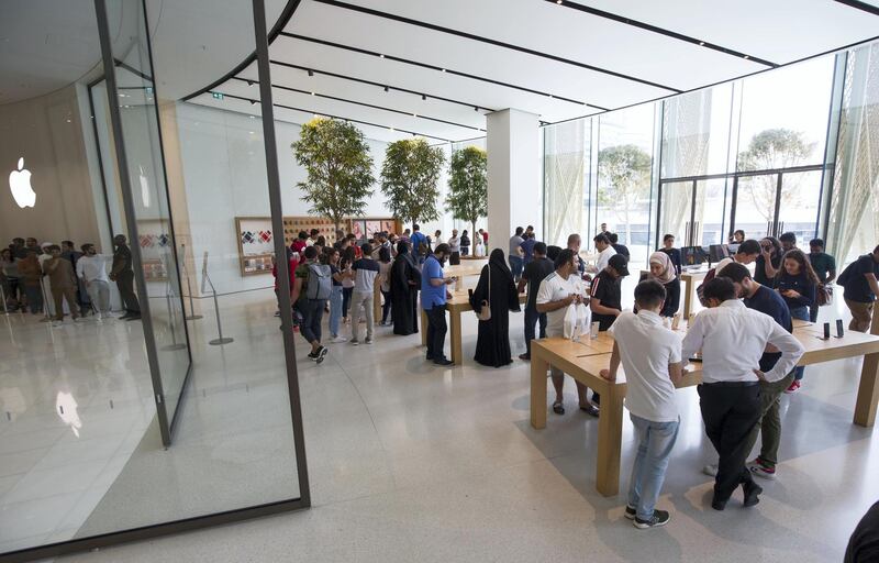 DUBAI, UNITED ARAB EMIRATES, 21 SEPTEMBETR 2018 - iPhone fans at the launch of iPhone XS at Apple store, Dubai Mall.  Leslie Pableo for The National for Alkesh Sharma’s story