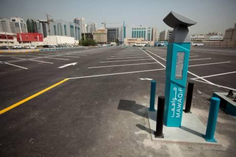 ABU DHABI, UAE - July 20, 2011- Mawaqif built a new paid parking lot between 11th St. and 9th St. and the crossroads 6th St and 8th St in Abu Dhabi that allows more than 200 cars to park.  (Andrew Henderson / The National) 