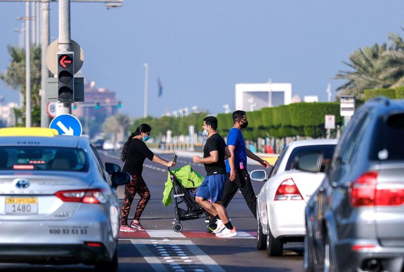 Abu Dhabi, United Arab Emirates, September 19, 2020.  Abu Dhabi residents do their early morning cardiovascular activities at the Corniche on a Saturday morning.
Victor Besa/The National.
Section:  Standalone/Weather