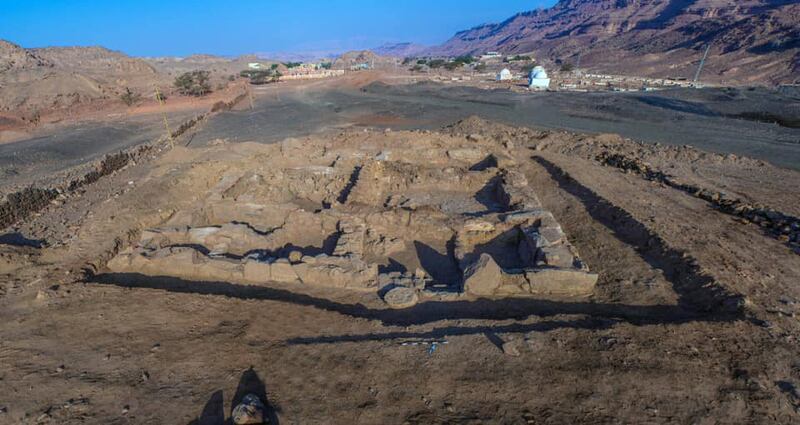 The Egyptian archaeological mission working in the Wadi Al Nasab region south of Sinai, reveals the remains of a building that was used as a headquarters for the leader of Egyptian mining missions in Sinai during the Middle State era. Photo: Ministry of Tourism and Antiquities