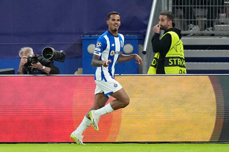 LW: Galeno (Porto): A superb showing from the Brazilian winger in Porto’s 3-1 win at Shakhtar Donetsk. Involved in all three goals, scoring the first two and setting up Mehdi Taremi for the third. AP