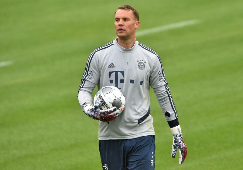 Bayern Munich's goalkeeper Manuel Neuer attends a training session at the football team's training grounds in Munich, southern Germany, on May 5, 2020.  / AFP / Christof STACHE
